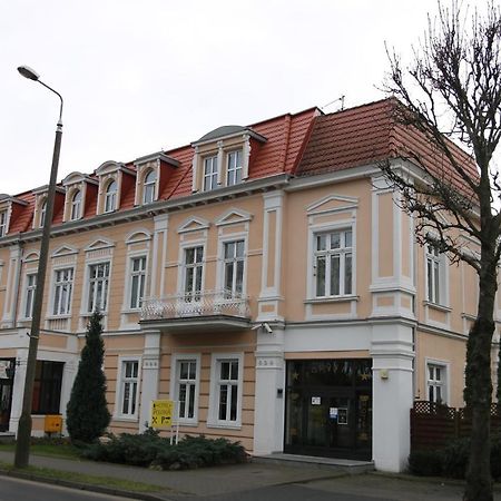 Hotel Polonia Хойнице Экстерьер фото